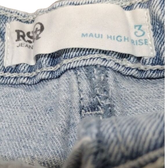 RSQ Maui High Rise Distressed Denim Shorts Size 3 (Juniors)! - Picture 2 of 14